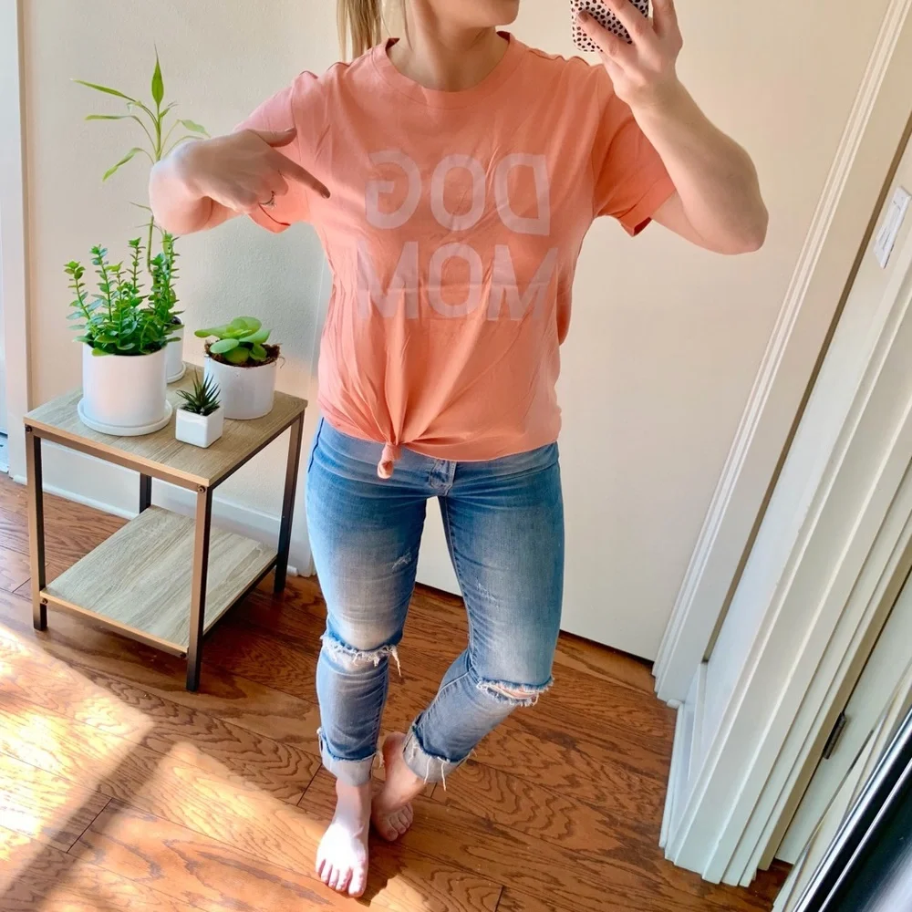 | dog mom knotted tee | - Picture 5 of 8